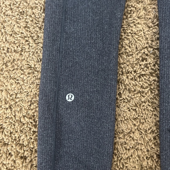 LULULEMON Women’s Gray Align Leggings Size 4 - Picture 6 of 7